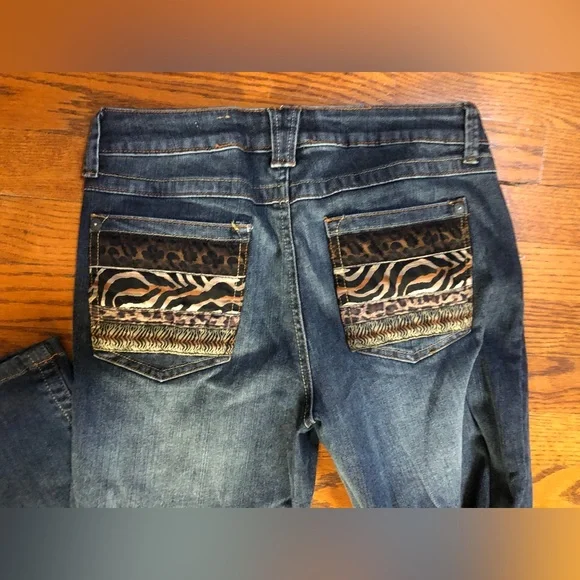 Vintage CANDIES Flared Jeans w/ Animal Print Pockets  Size 30/32 - Picture 3 of 3